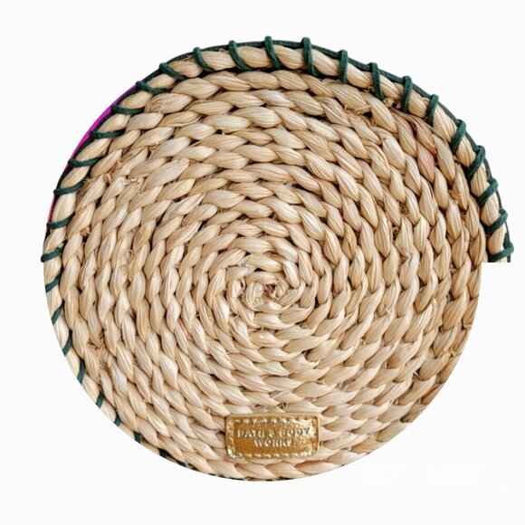Bath & Body Works Round Woven Crossbody, Green Trim NWT - Picture 3 of 8